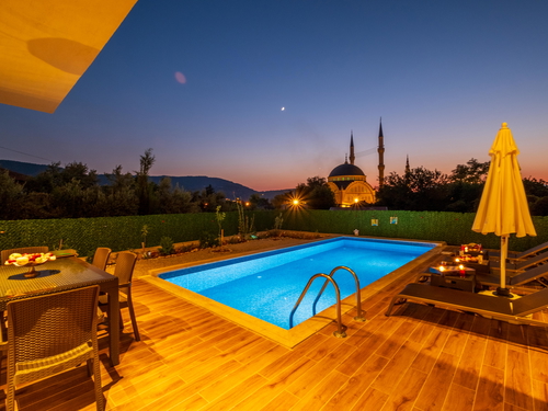  gece  -  Kasım
  | Kalkan Yeşilköy'de Çift Jakuzili 6 Kişilik Villa: Huzurlu Doğa Tatili
